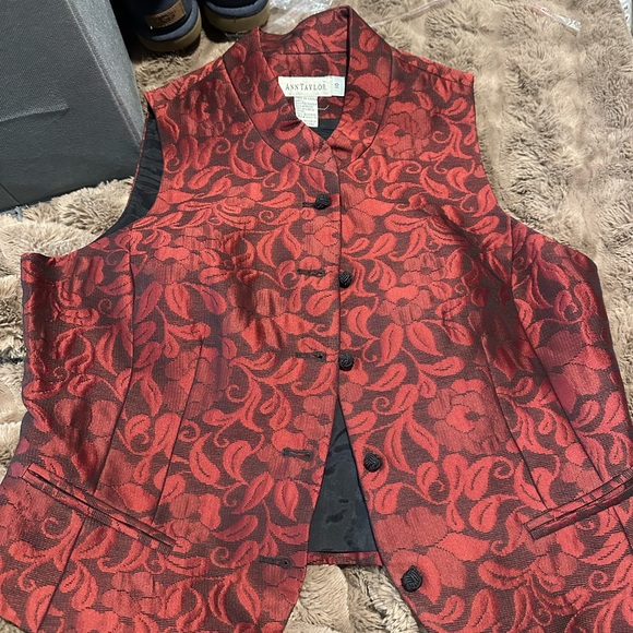 Ann Taylor Jackets & Blazers - Ann Taylor Burgundy Patterned Vest